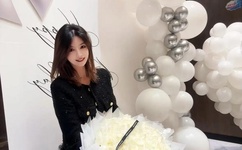 我被同桌吸奶的故事